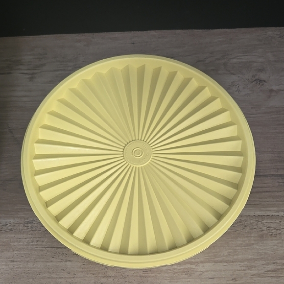 Vintage Tuppeware Yellow Servalier Food Storage Container 1204 and 1205 - Picture 2 of 5